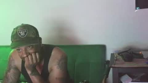 Snapshot of gifted_bucknasty chatting on August 5, 4:15 am Gifted online show from August 5, 4:15 am