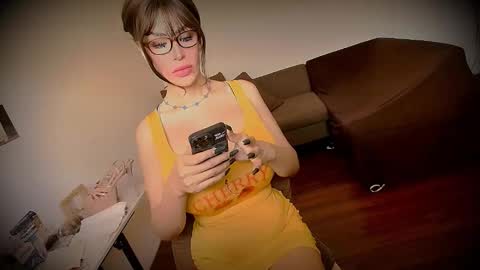 Snapshot of giftedgirl4u chatting on February 22, 11:36 pm Ms. Abby - IF YOU DEMAND I DEMAND ASWELL- online show from February 22, 11:36 pm