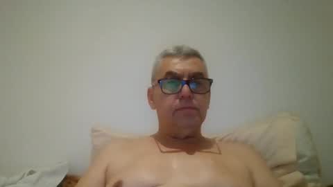 Snapshot of gigi1970 chatting on December 28, 7:01 pm gigi1970 online show from December 28, 7:01 pm