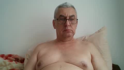 gigi1970 online show from May 10, 10:42 am