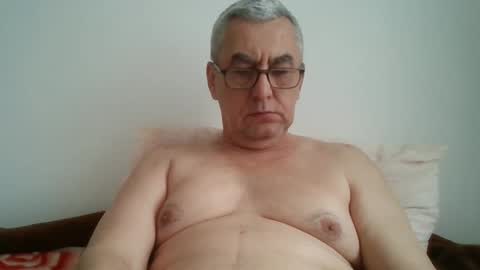 gigi1970 online show from May 16, 7:27 am