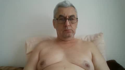 gigi1970 online show from May 20, 7:58 am