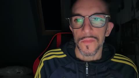 Gigi online show from November 1, 1:40 am