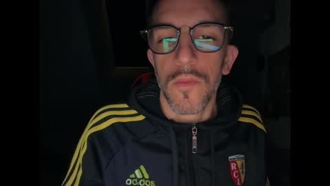 Gigi online show from March 28, 4:23 am