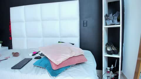 Gigi  online show from April 2, 4:37 pm