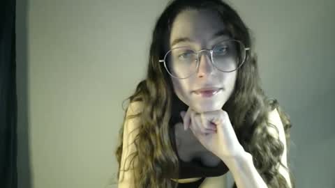 Snapshot of gigi_nix chatting on December 25, 3:17 pm Gigi online show from December 25, 3:17 pm