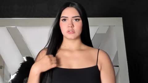 Snapshot of gigi_wilden chatting on January 6, 11:18 am gigi wilden online show from January 6, 11:18 am