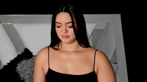 Snapshot of gigi_wilden chatting on January 6, 2:25 pm gigi wilden online show from January 6, 2:25 pm