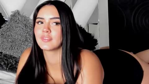 Snapshot of gigi_wilden chatting on January 6, 5:27 pm gigi wilden online show from January 6, 5:27 pm