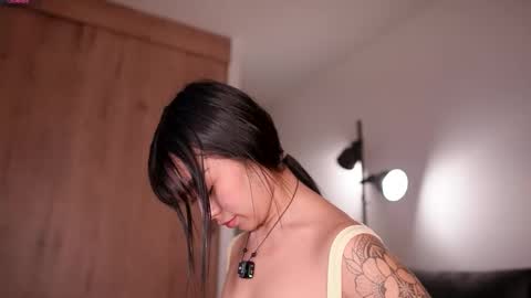 GIGI online show from November 25, 10:37 am