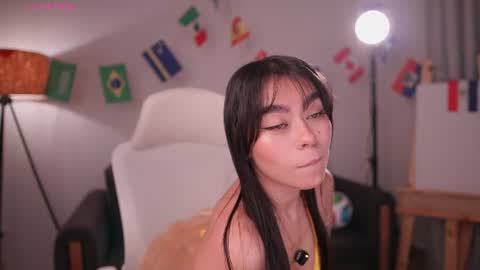 GIGI online show from June 18, 1:39 am