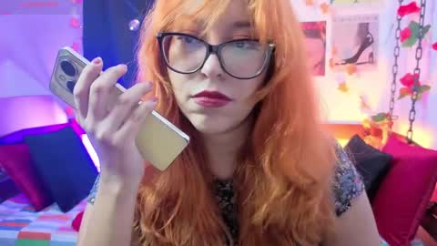 gigimooon online show from June 7, 12:37 am