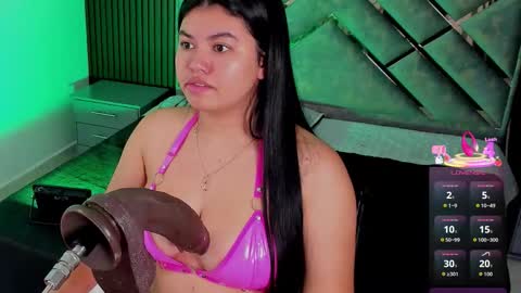 giia online show from October 12, 11:53 am