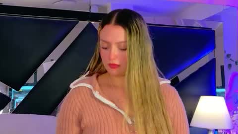 Giigii online show from March 21, 6:44 pm