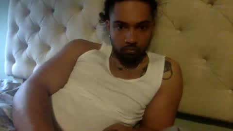 gilbone_gattsby online show from April 1, 10:40 pm