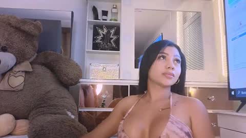 Snapshot of gina_akemi chatting on December 12, 4:26 am O GINA AND AKEMI    online show from December 12, 4:26 am