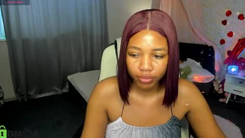 Snapshot of gina_g1 chatting on April 1, 3:29 am Gina online show from April 1, 3:29 am