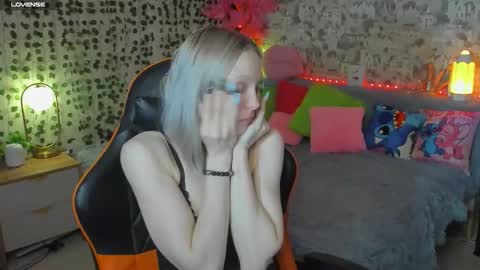 Gina online show from May 14, 1:23 am