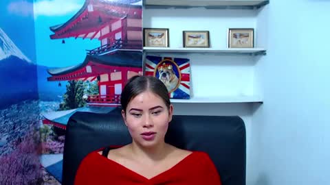 Snapshot of gina_pervertt chatting on December 6, 2:49 pm Gina online show from December 6, 2:49 pm