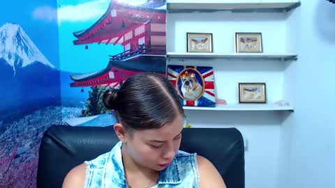 Snapshot of gina_pervertt chatting on December 28, 2:42 pm Gina online show from December 28, 2:42 pm
