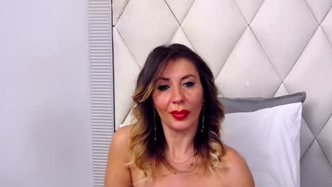 Gina online show from December 10, 4:34 am