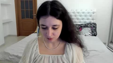 Kate online show from October 29, 9:33 am