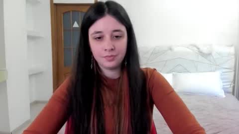 Kate online show from May 3, 9:04 am