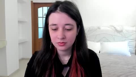 Kate online show from May 4, 9:27 am