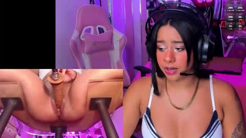 Snapshot of ginakurt_ chatting on October 29, 4:04 am Gina online show from October 29, 4:04 am