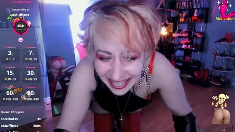 Gina Moor online show from April 4, 5:43 pm