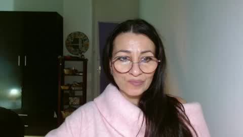 Snapshot of ginaoneon chatting on December 20, 8:12 pm GinaONeon online show from December 20, 8:12 pm