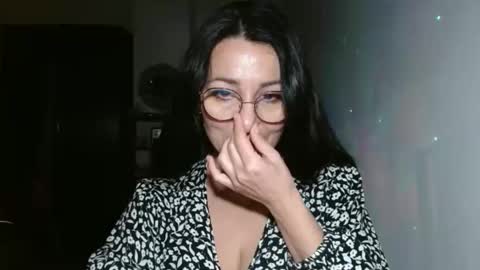 Snapshot of ginaoneon chatting on March 6, 8:27 pm GinaONeon online show from March 6, 8:27 pm