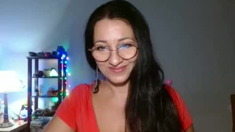 GinaONeon online show from October 5, 7:01 pm