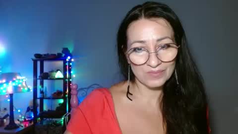 GinaONeon online show from October 6, 7:55 pm
