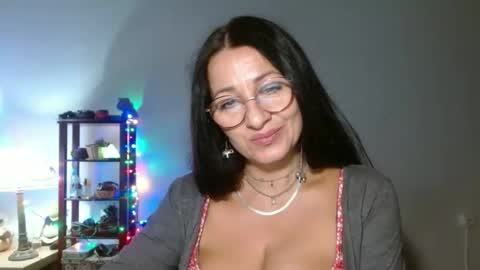 GinaONeon online show from October 10, 8:19 pm