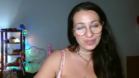 GinaONeon online show from October 24, 6:59 pm