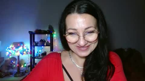 GinaONeon online show from February 7, 8:34 pm