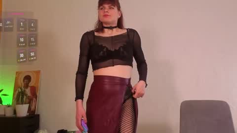 Gina online show from April 28, 7:02 am