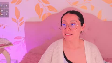 Snapshot of ginevra_esposito chatting on March 5, 12:56 pm Ginn online show from March 5, 12:56 pm