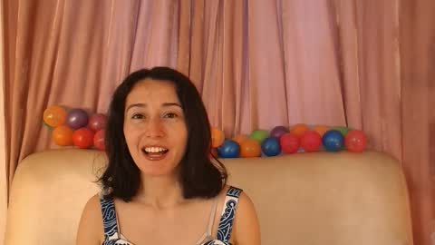 Snapshot of ginevra_esposito chatting on April 6, 12:28 pm Ginn online show from April 6, 12:28 pm