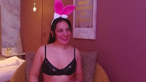 Snapshot of ginger_diane chatting on February 8, 3:43 am Ginger online show from February 8, 3:43 am