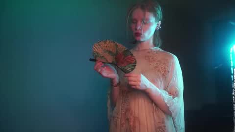        im expecting 350 thumbs up on my altar   online show from September 19, 10:10 pm