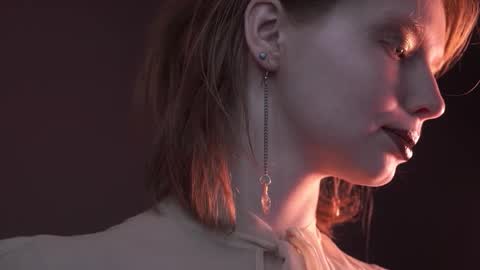        im expecting 350 thumbs up on my altar   online show from October 27, 10:14 pm