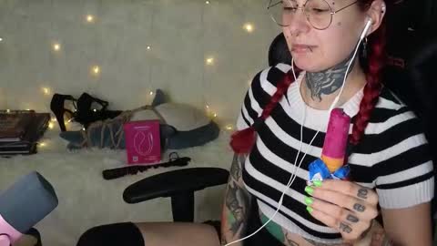 Ginger online show from October 2, 11:01 pm