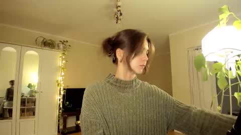 Snapshot of gingerbread__house chatting on October 13, 4:07 pm Vasilisa online show from October 13, 4:07 pm
