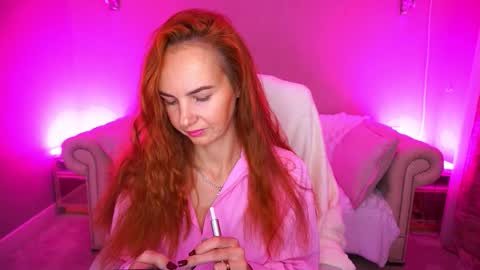 Snapshot of gingergazee chatting on November 10, 7:29 am GinegerGazee online show from November 10, 7:29 am