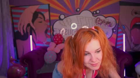 Snapshot of gingerlizzii chatting on February 18, 7:21 am GingerLizzii online show from February 18, 7:21 am