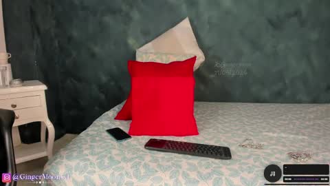 Snapshot of gingermoon_ chatting on May 11, 7:11 pm Ginger online show from May 11, 7:11 pm