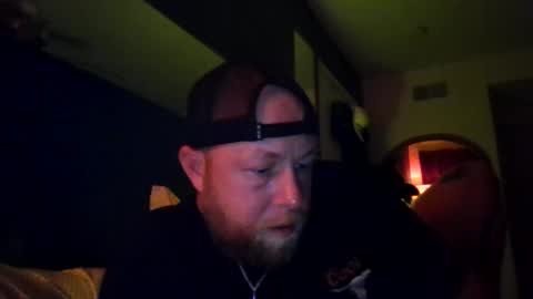 Snapshot of gingerpeg chatting on April 10, 10:09 am gingerpeg online show from April 10, 10:09 am