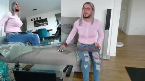 GingerPink online show from March 26, 10:21 am